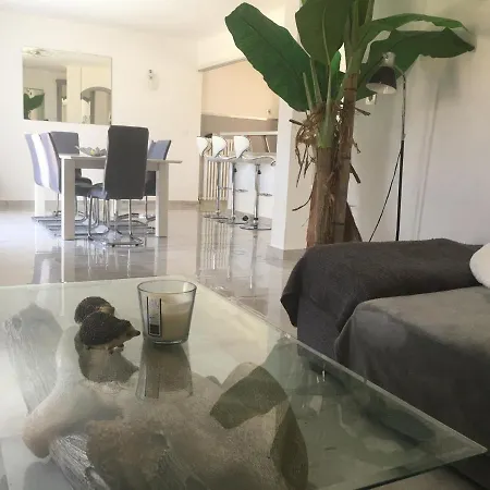 Magnifique Avec Piscine à *